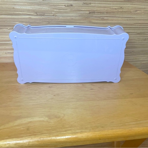 Vintage Lucite Tissue Holder - Picture 3 of 9